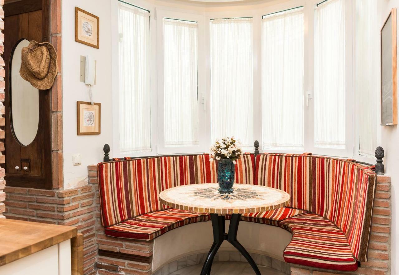 Marbella Center Beachfront With Private Patio Exterior photo